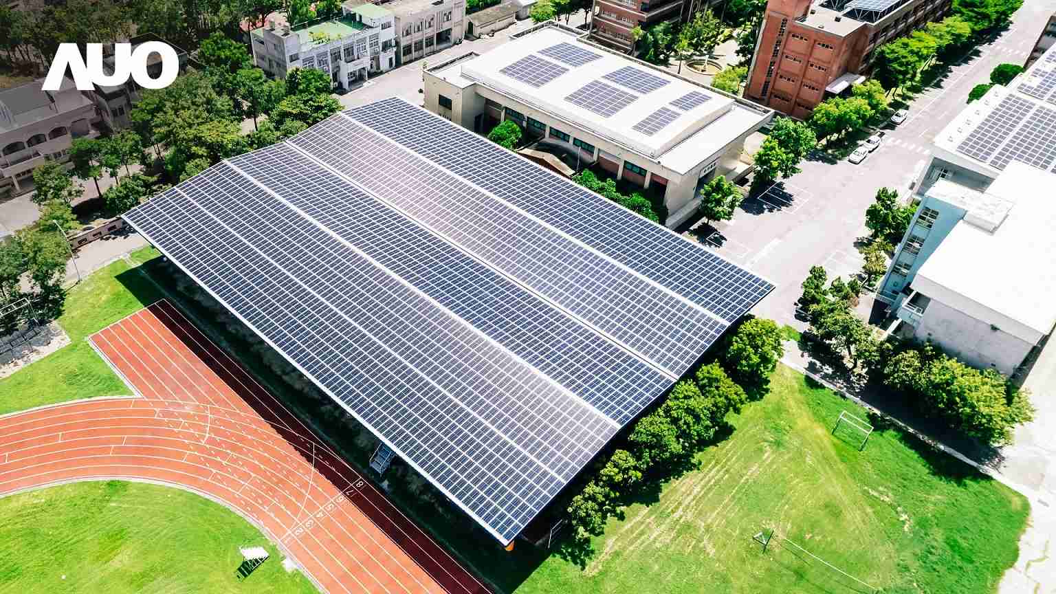 牛牛游戏SunSteel光电整合型浪板具备快速安装、、轻量化优势，，，，可提升15%发电效能，，，通过国际IEC与台湾VPC认证安全、、、防漏、、、耐候标准